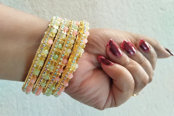 Brass_Gold-Plated_Bracelet_Set_For_Women_&_Girls_(Pack_Of_4)