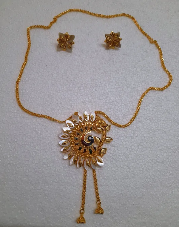 Gold_Shell_Gold-Plated_Earring_&_Necklace_Set_For_Women_&_Girls