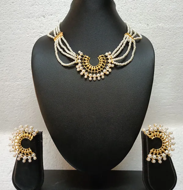 Purabi_Jewels_Gold_Plated_Pearl_Moti_Half_Circle_Chand_Deign_Lohori_Choker_Jewellery_Set_for_Women_and_Girls