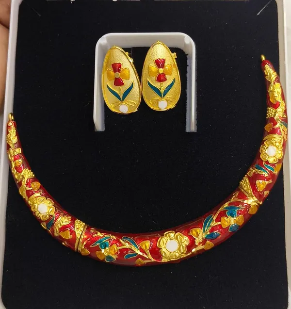 Handcrafted_Gold_Plated_Meenakari_Multicolour_Hasli_Necklace_Set_by_Purabi_Jewels_|_Trendy_Boho_Ethnic_Jewelry_for_Women_&_Girls