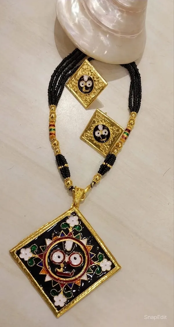 Purabi_Jewels_Gold-Plated_Meena_work_Lord_Jagannath_Jewellery_Set_with_matching_Earrings_For_Girls_&_Women