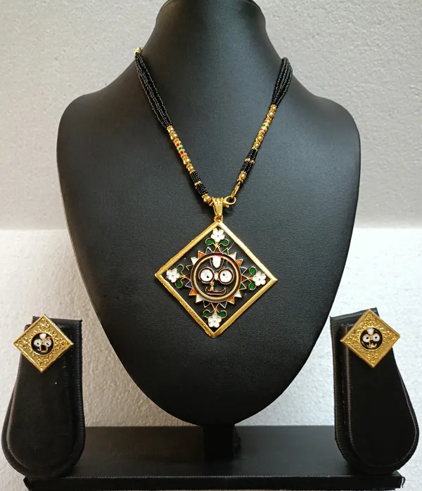 Purabi_Jewels_Gold-Plated_Meena_work_Lord_Jagannath_Jewellery_Set_with_matching_Earrings_For_Girls_&_Women