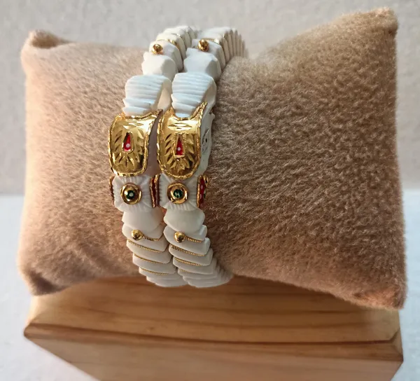 Jewels_Hati_Mukh_Elephant_Mouth_Design_Meenakari_Original_Shakha_Badhano_Bandhani_with_Gold_Plating_for_Women_Yellow_Gold_Pola_Bangles/Gold_Handmade_Chudi/Wedding_Chooda_for_Women_(Set_of_2pcs,_6mm_Broad)_-_White