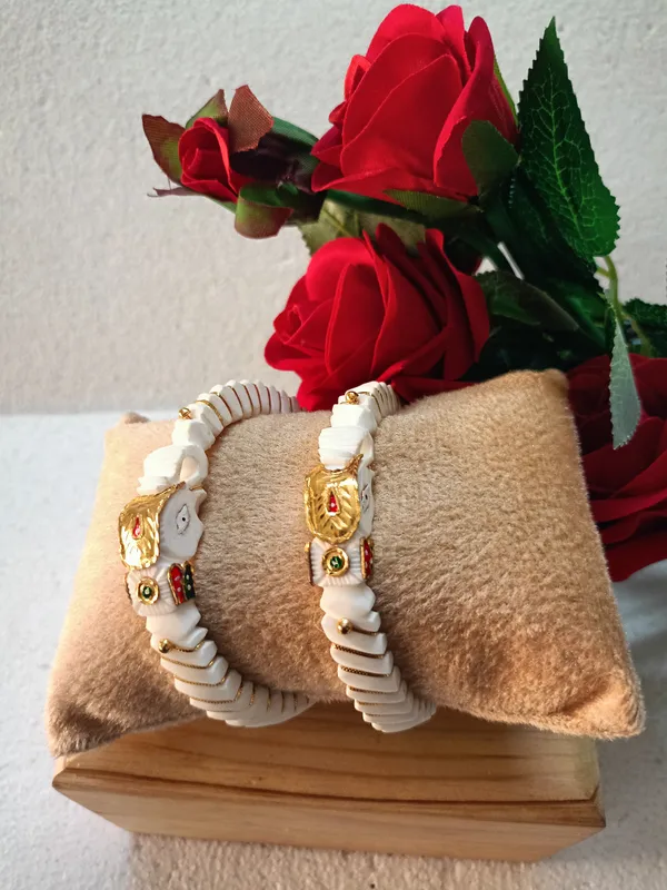 Jewels_Hati_Mukh_Elephant_Mouth_Design_Meenakari_Original_Shakha_Badhano_Bandhani_with_Gold_Plating_for_Women_Yellow_Gold_Pola_Bangles/Gold_Handmade_Chudi/Wedding_Chooda_for_Women_(Set_of_2pcs,_6mm_Broad)_-_White
