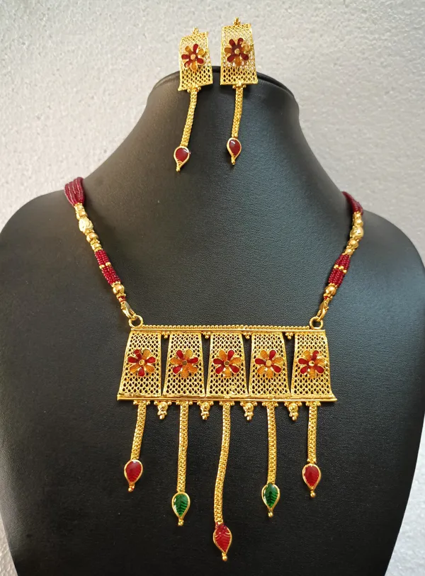 Gold_Brass_Gold-Plated_Earring_&_Necklace_Set_For_Women_&_Girls