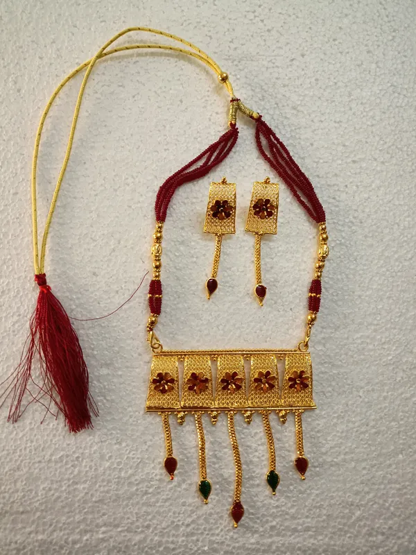 Gold_Brass_Gold-Plated_Earring_&_Necklace_Set_For_Women_&_Girls