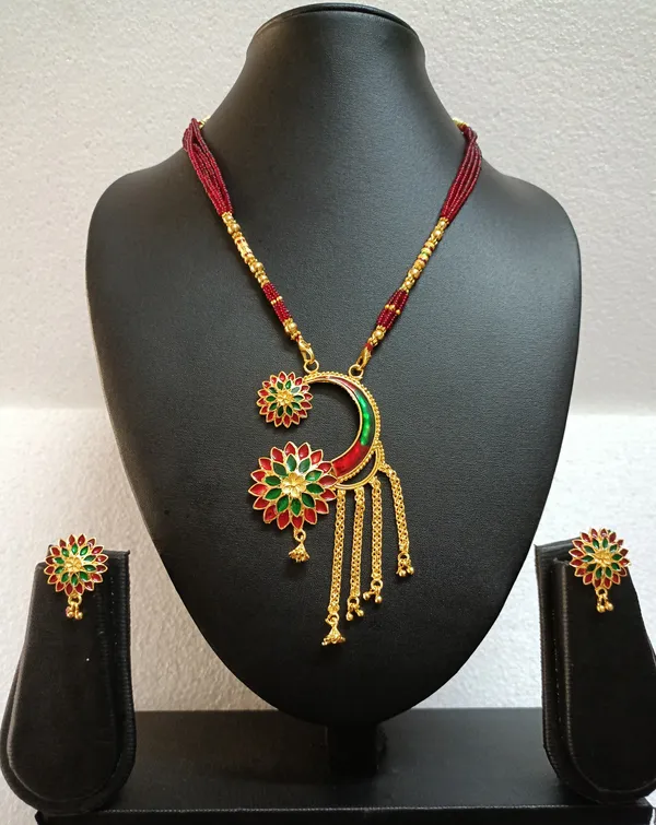 Gold_Brass_Gold-Plated_Earring_&_Necklace_Set_For_Women_&_Girls