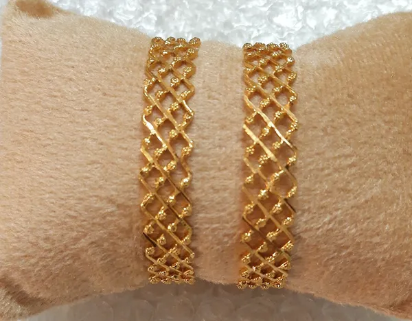 Copper_Gold-Plated_Bracelet_Set_For_Women_&_Girls_(Pack_Of_2)
