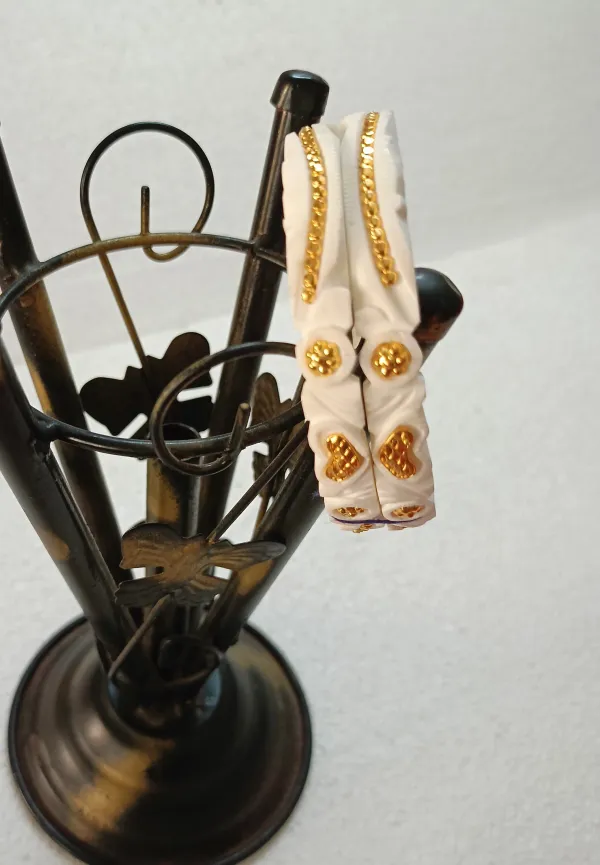 White_Original_Sakha_Badhano_With_Gold_Plating_For_Women_(Pack_Of_2)