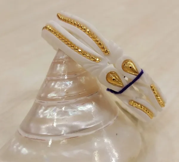 White_Original_Sakha_Badhano_With_Gold_Plating_For_Women_(Pack_Of_2)