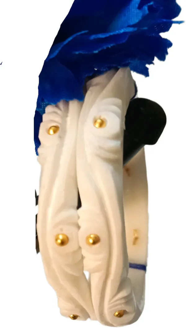 White_Original_Sakha_Badhano_With_Gold_Plating_For_Women_(Pack_Of_2)