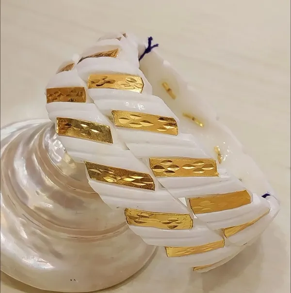 White_Original_Sakha_Badhano_With_Gold_Plating_For_Women_(Pack_Of_2)