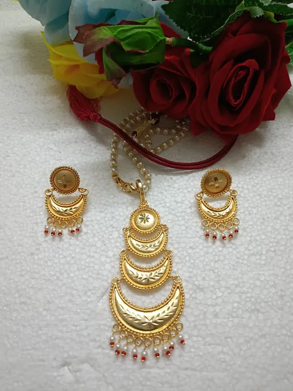 Purabi_Jewels_Mughal_Jewellery_Chandbali_Pearl_Gold_Plated_Set_for_Women_and_Girls
