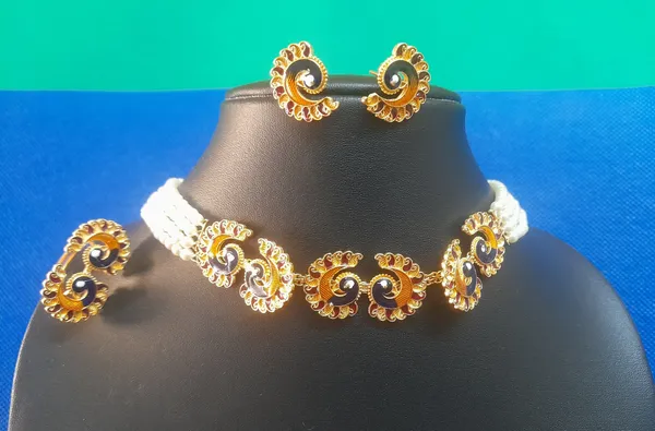 Multicolor_&_Gold_Brass_Gold-Plated_Earring_&_Necklace_Set_For_Women_&_Girls