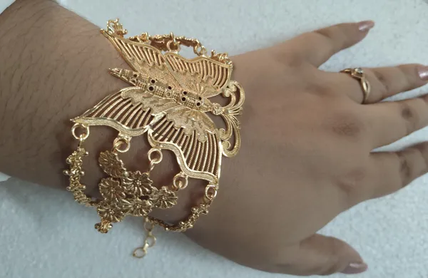 Purabi_Jewels_Beautiful_Butterfly_Design_Brass_Gold-Plated_Mantasha_Bracelet_For_Women_&_Girls