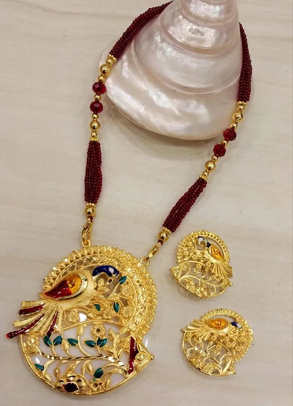 Purabi_Jewels_Gold_Plated_Bird_design_Multiclour_Shell_Jewellery_Set_for_Women_and_Girls