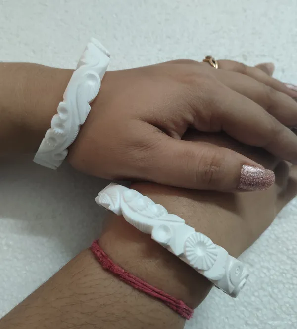 Purabi_Jewels_Handcrafted_Original_Shakha__Conch_Shell_Broad_White_Bangles_|_Bengali_Bangles_for_Married_Women