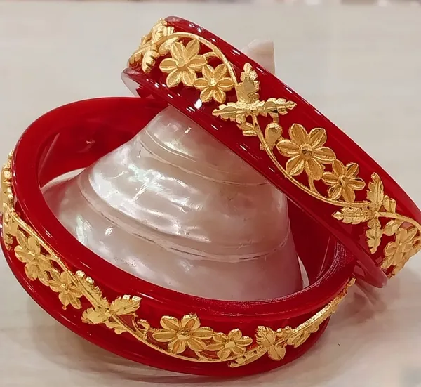 Purabi_Jewels_Red_Pola_Bangles_with_Floral_Design_&_Gold_Plating_/_Traditional_Jewelry_for_Married_Women
