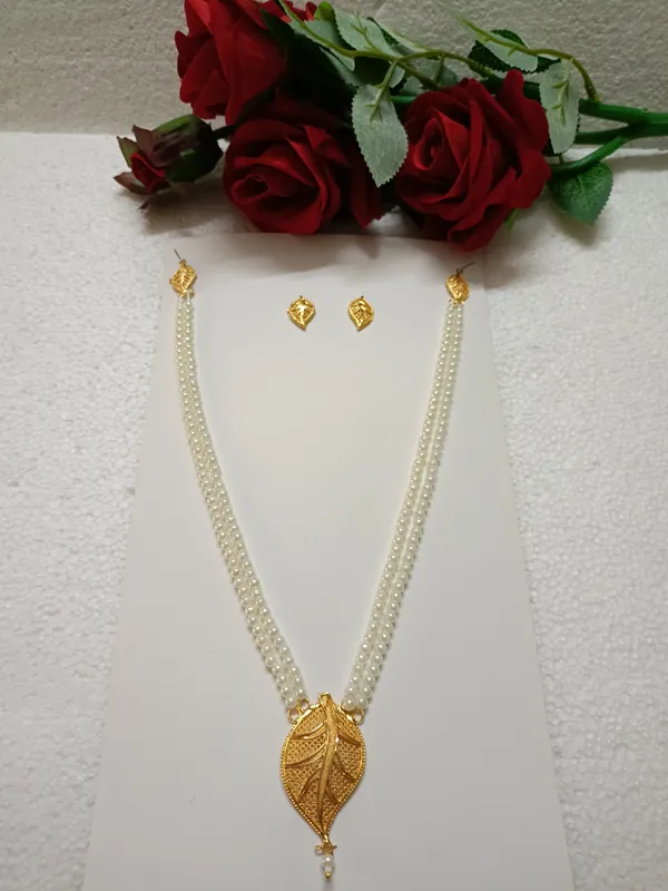 Purabi_Jewels_Trending_Double_Line_Pearl_Necklace_with_Gold_Plated_Pendant_Unique_Leaf_Design_Jewellery_Set_for_Women_and_Girls