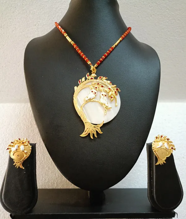 Shell_Gold-Plated_Earring_&_Necklace_Set_For_Women_&_Girls