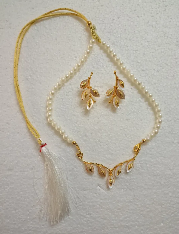 Shell_Gold-Plated_Earring_&_Necklace_Set_For_Women_&_Girls