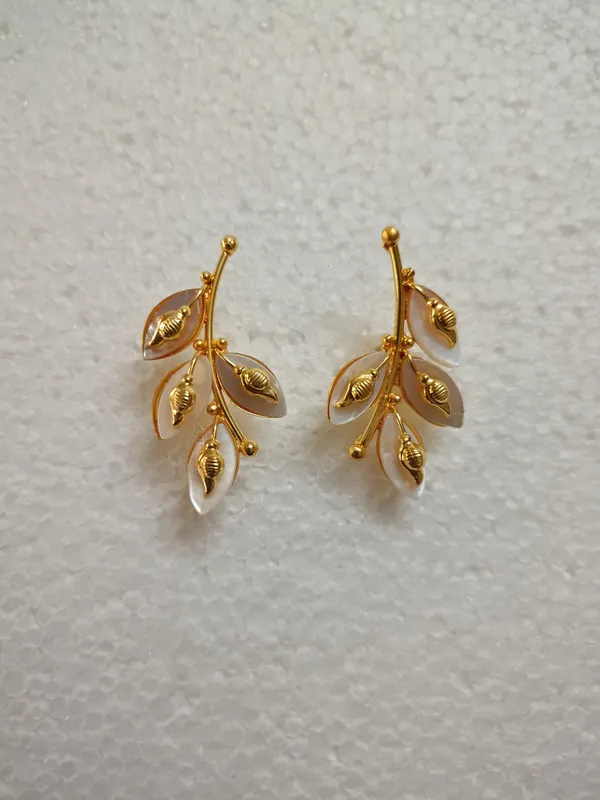 Shell_Gold-Plated_Earring_&_Necklace_Set_For_Women_&_Girls