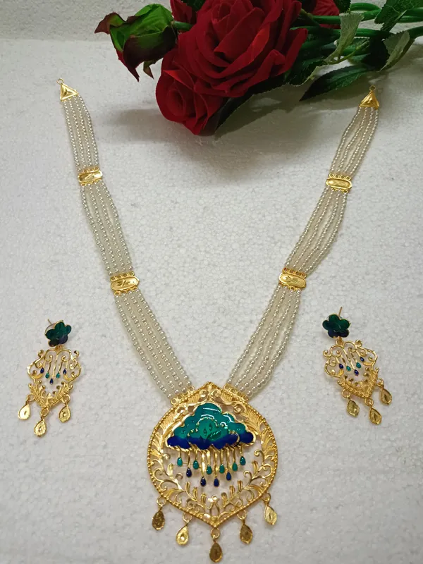 Purabi_Jewels_Gold_Plated_Blue_Chandbali_Ranihar_Set_with_Pearl_Moti_work_for_Women_and_Girls