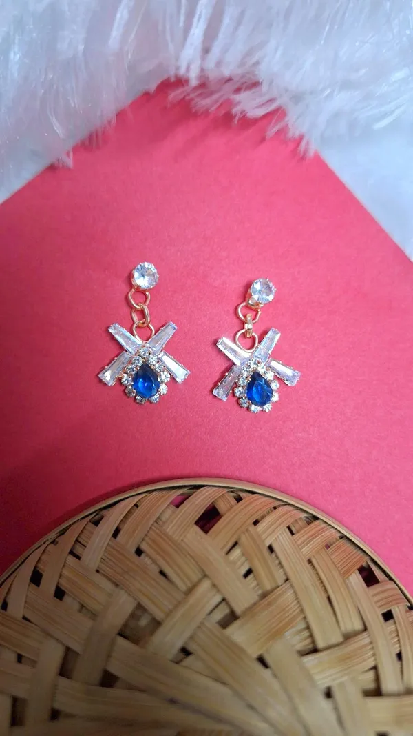 Blue_Crystal_And_American_Diamond_Set_With_Earrings_For_Women