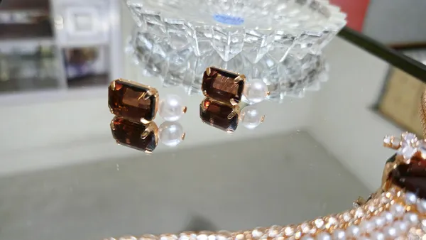 Rose_Gold_Platted_Brown_Single_Crystal_Diamond_And_Pearl_Set_With_Earrings_For_Women