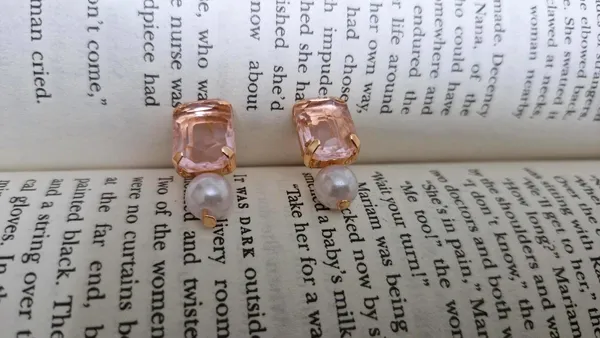 Rose_Gold_Platted_Pink_Single_Crystal_Diamond_And_Pearl_Set_With_Earrings_For_Women