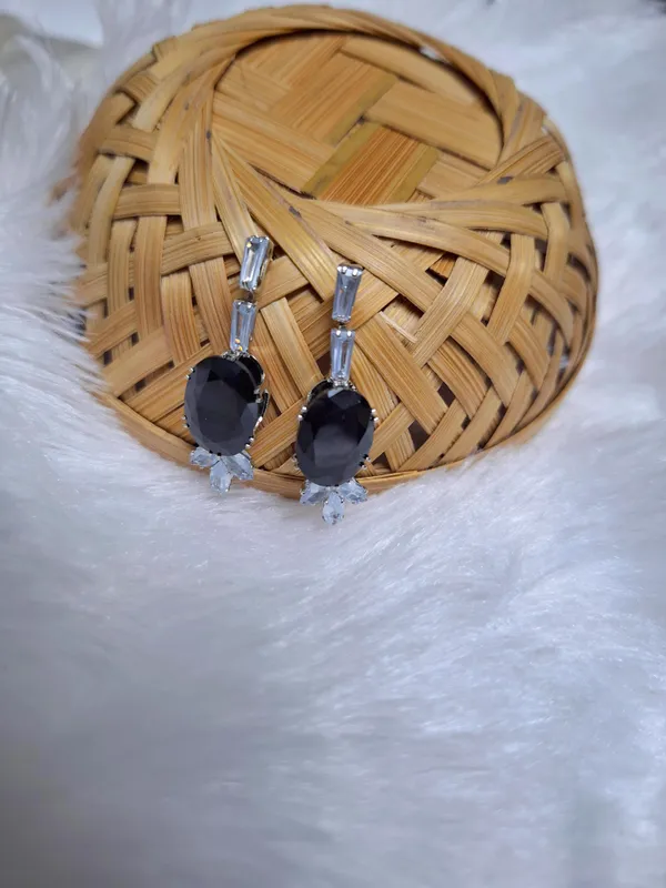 Black_American_Diamond_Set_With_Crystal_And_Earrings_For_Women