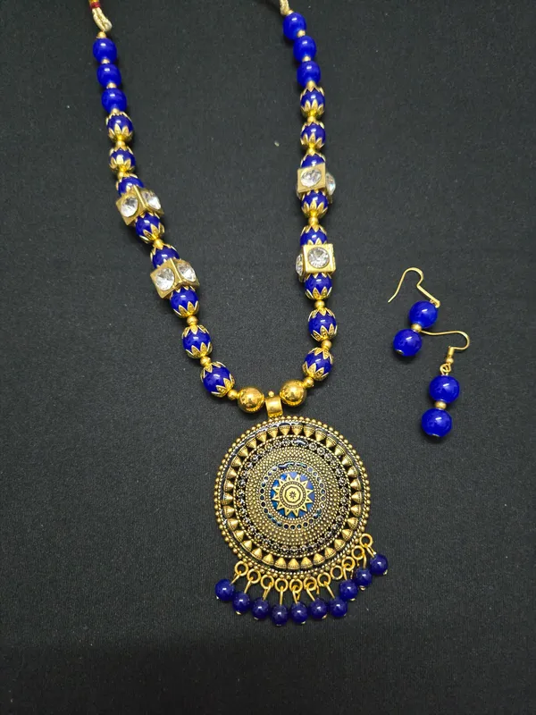 Gold_Plated_Hand_Crafted_Blue_String_Necklace_Set_With_Earings