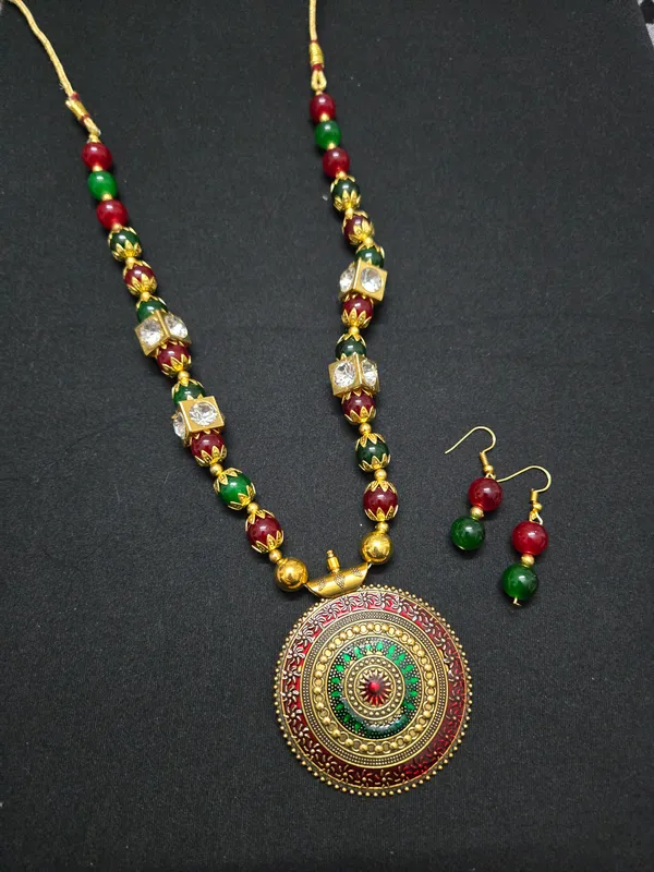 Gold_Plated_Hand_Crafted_Multicolour_String_Necklace_Set_With_Earings
