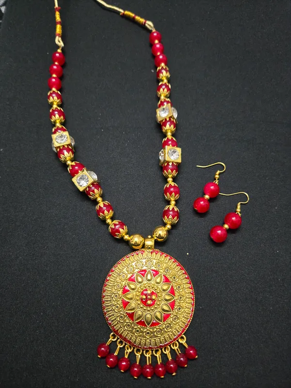 Gold_Plated_Hand_Crafted_Red_String_Necklace_Set_With_Earings