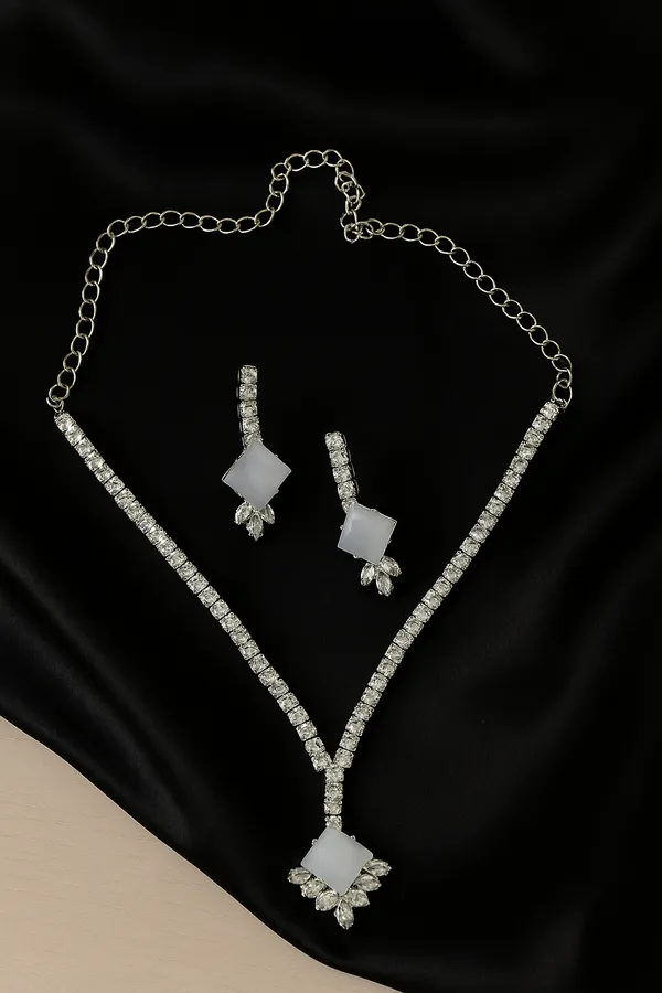 Silver_American_Diamond_Set_With_Earrings_For_Women