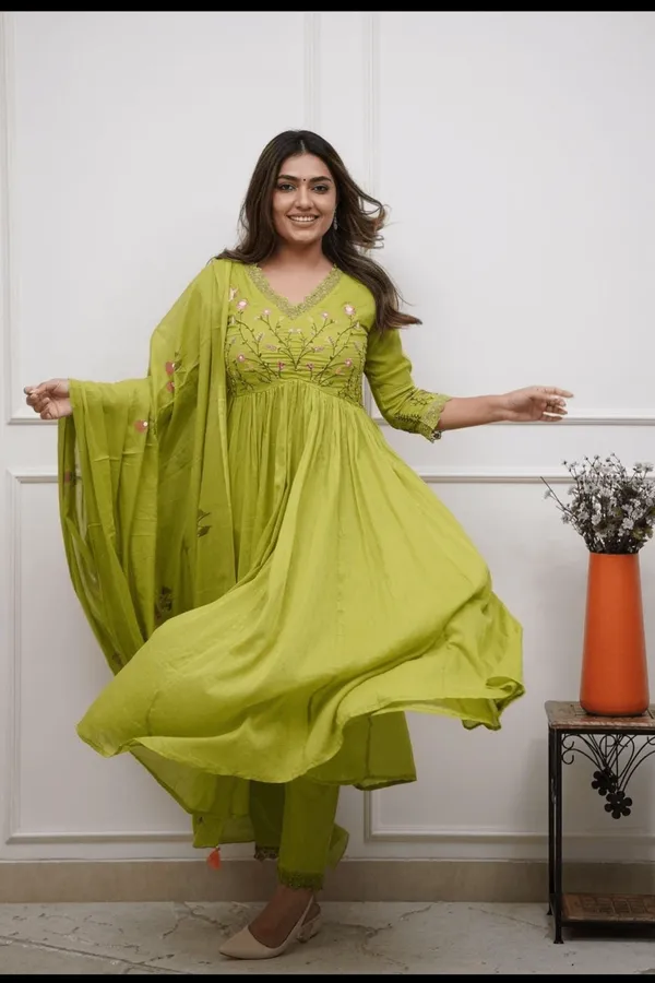 Green_Cotton_Neck_Embroidery_Kurta_Pant_&_Dupatta_Set