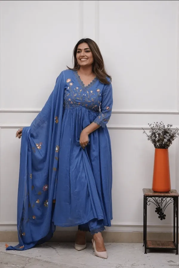 Navy_Cotton_Neck_Embroidery_Kurta_Pant_&_Dupatta_Set