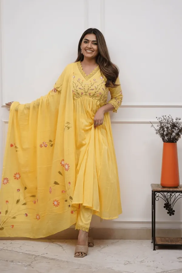 Yellow_Cotton_Neck_Embroidery_Suit