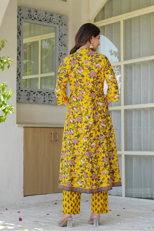 Yellow_Flower_Printed_Three_Piece_Suit