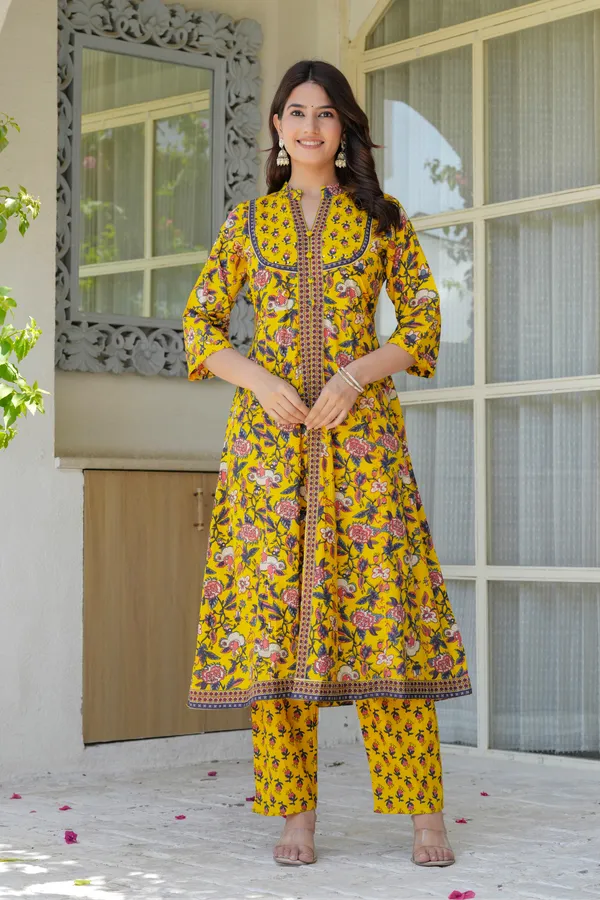 Yellow_Flower_Printed_Three_Piece_Suit