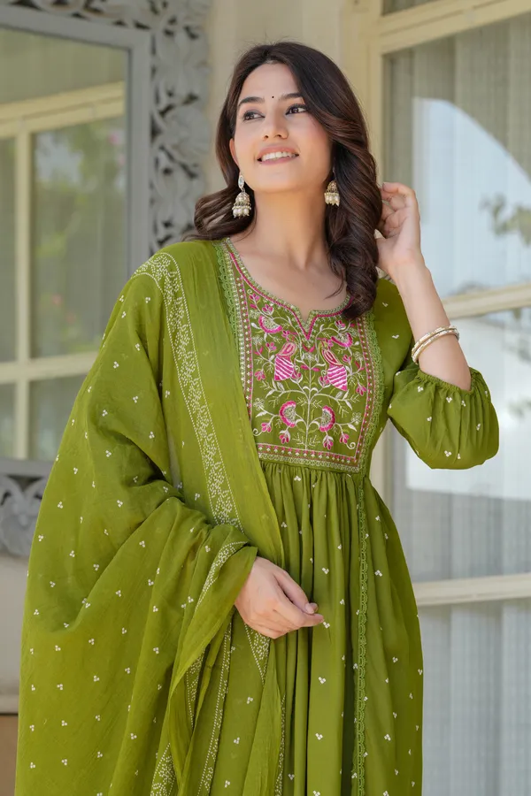 Olive_Neck_Embroidered_Kurta_Set