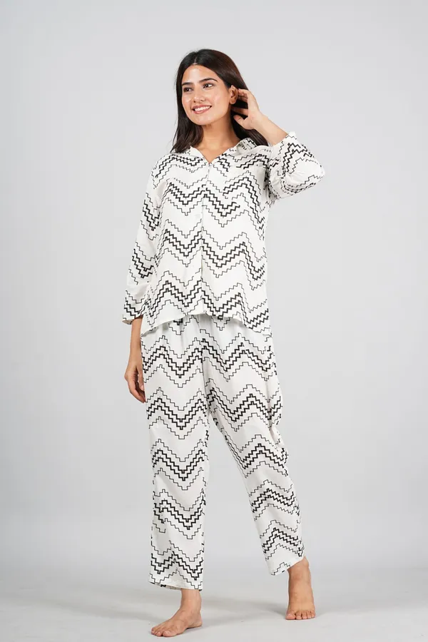 White_Cotton_Patterned_Night_Suit
