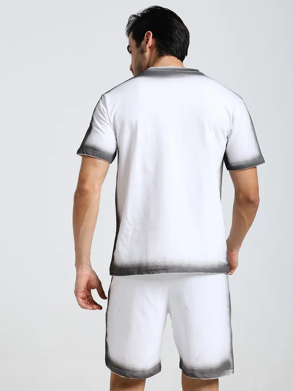 White_Stylish_Tye-Dye_Oversize_T-Shirt_And_Shorts_For_Men