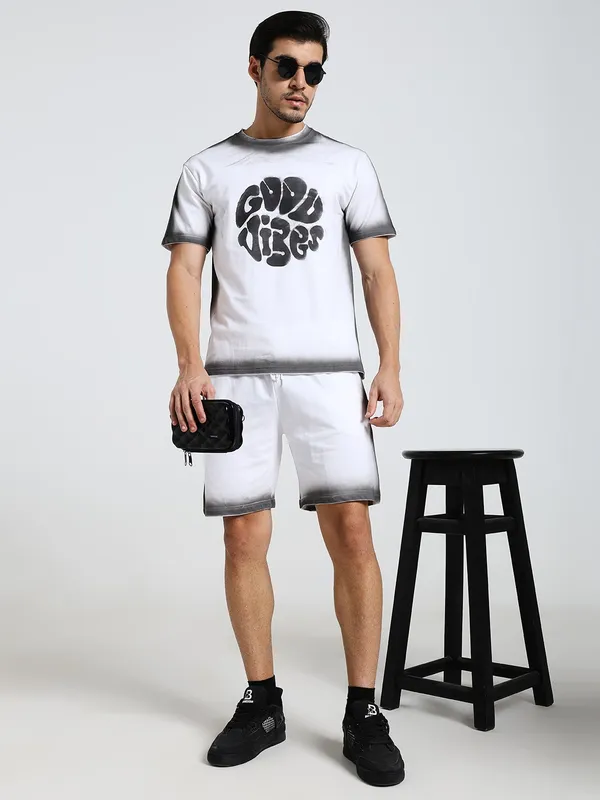 White_Stylish_Tye-Dye_Oversize_T-Shirt_And_Shorts_For_Men
