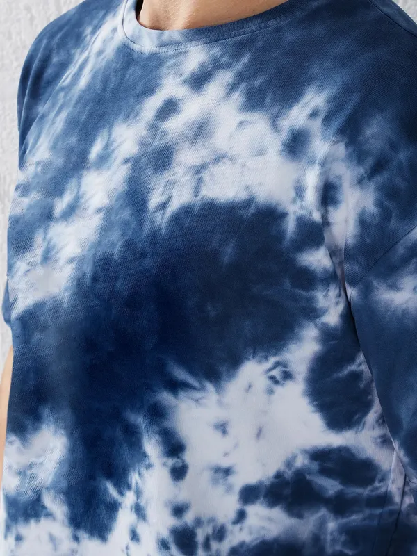 Blue_Stylish_Tye-Dye_Oversize_T-Shirt_And_Shorts_For_Men