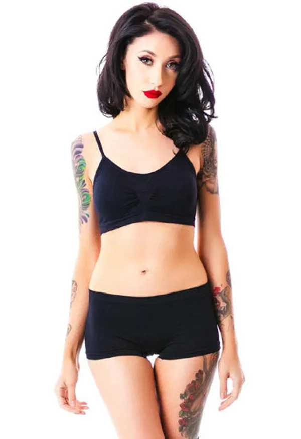 Adore_The_Ease_Of_Every_moment_Wth_Sporty_Spaghetti-Strap_Sports_Bra_&_Boyshort_Set