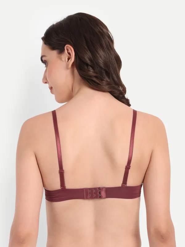 Adore_Your_silhouette_With_Seamless_Non-Trace_Backless_Bra