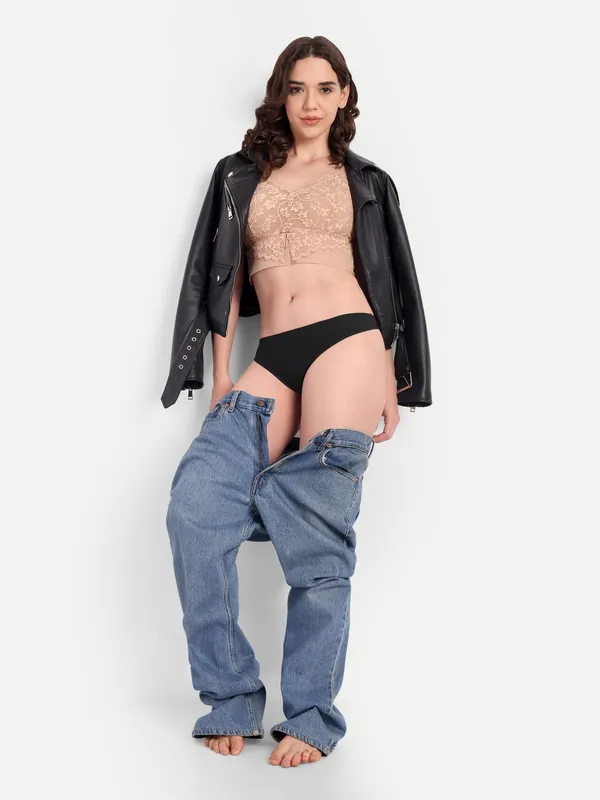 Adore_The_Comfort_Of_Seamless_Low-Rise_Invisible_Thong