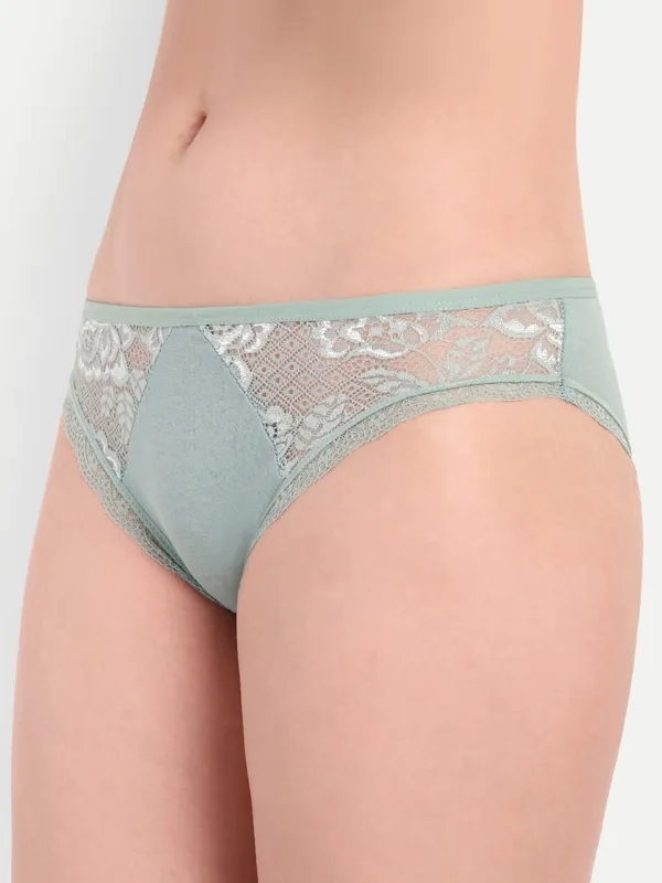 Adore_Yourself_With_Lace_Student-Cut_Bikini_Panties
