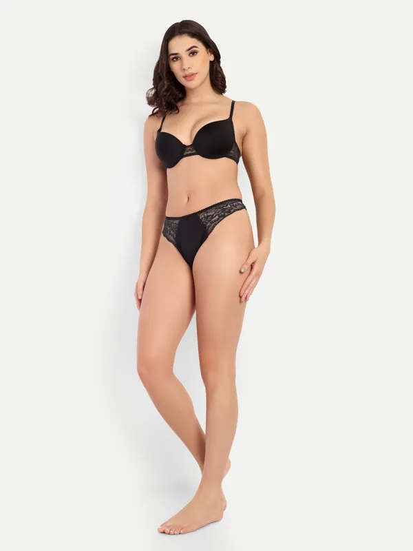 Women's_Black_Color_Underwired_Padded_Lace_Bra_